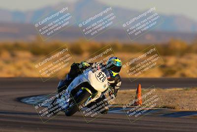 media/Jan-21-2023-CVMA (Sat) [[b9eef8ba1f]]/Race 13 500 Supersport-350 Supersport/